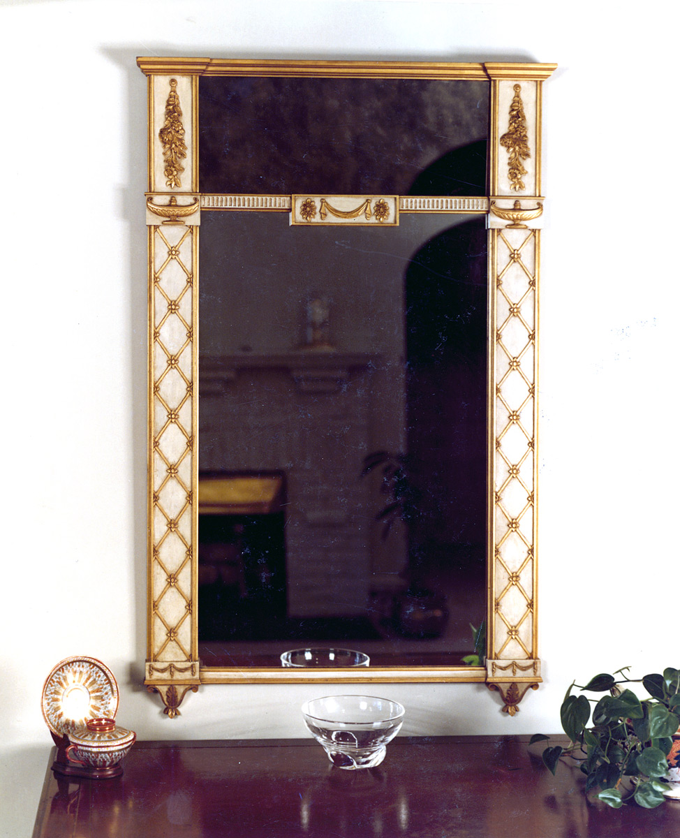 1009 Hepplewhite Mirror 29×46
