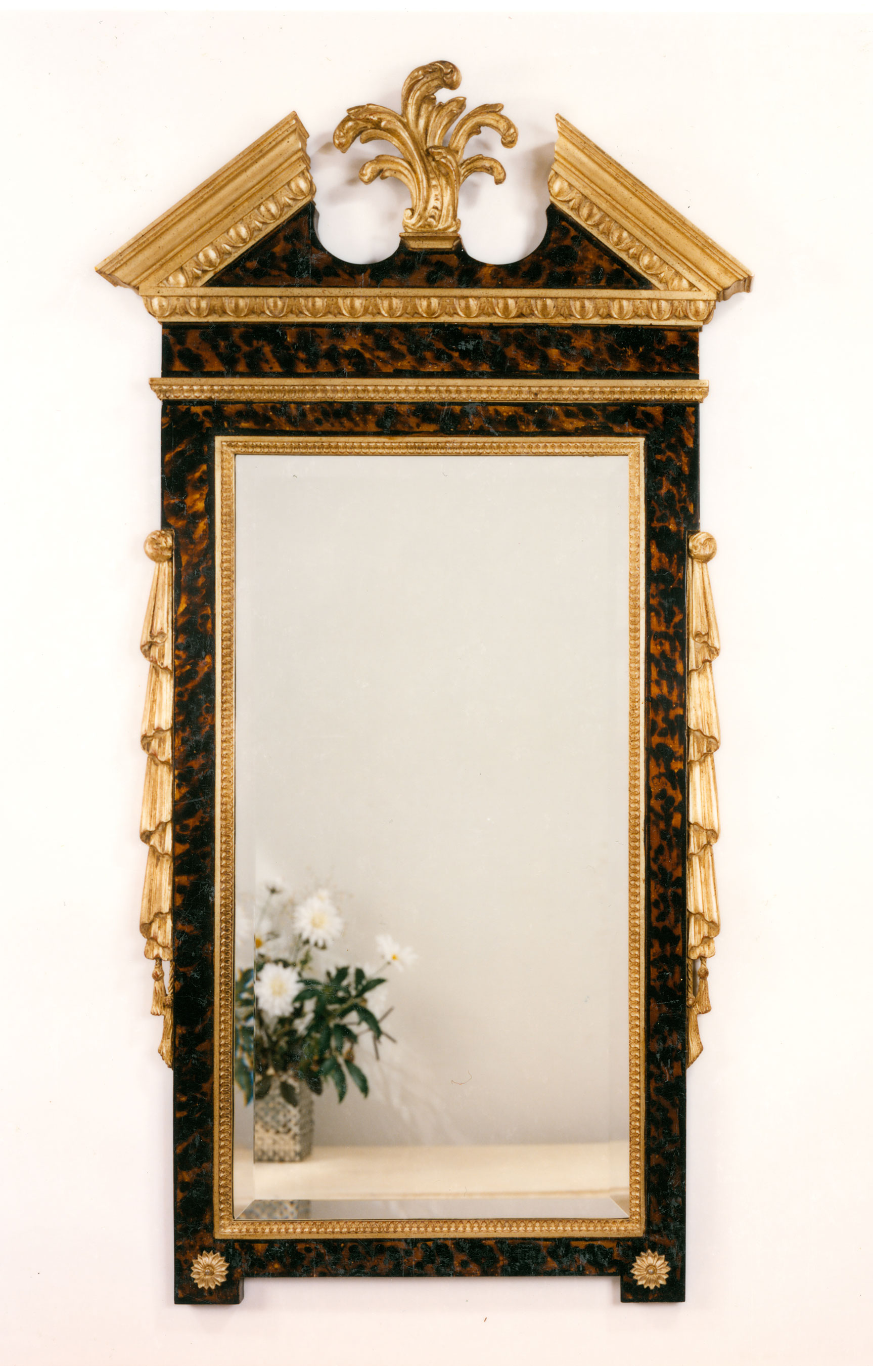 1071 Georgian Acanthus Mirror 25×47