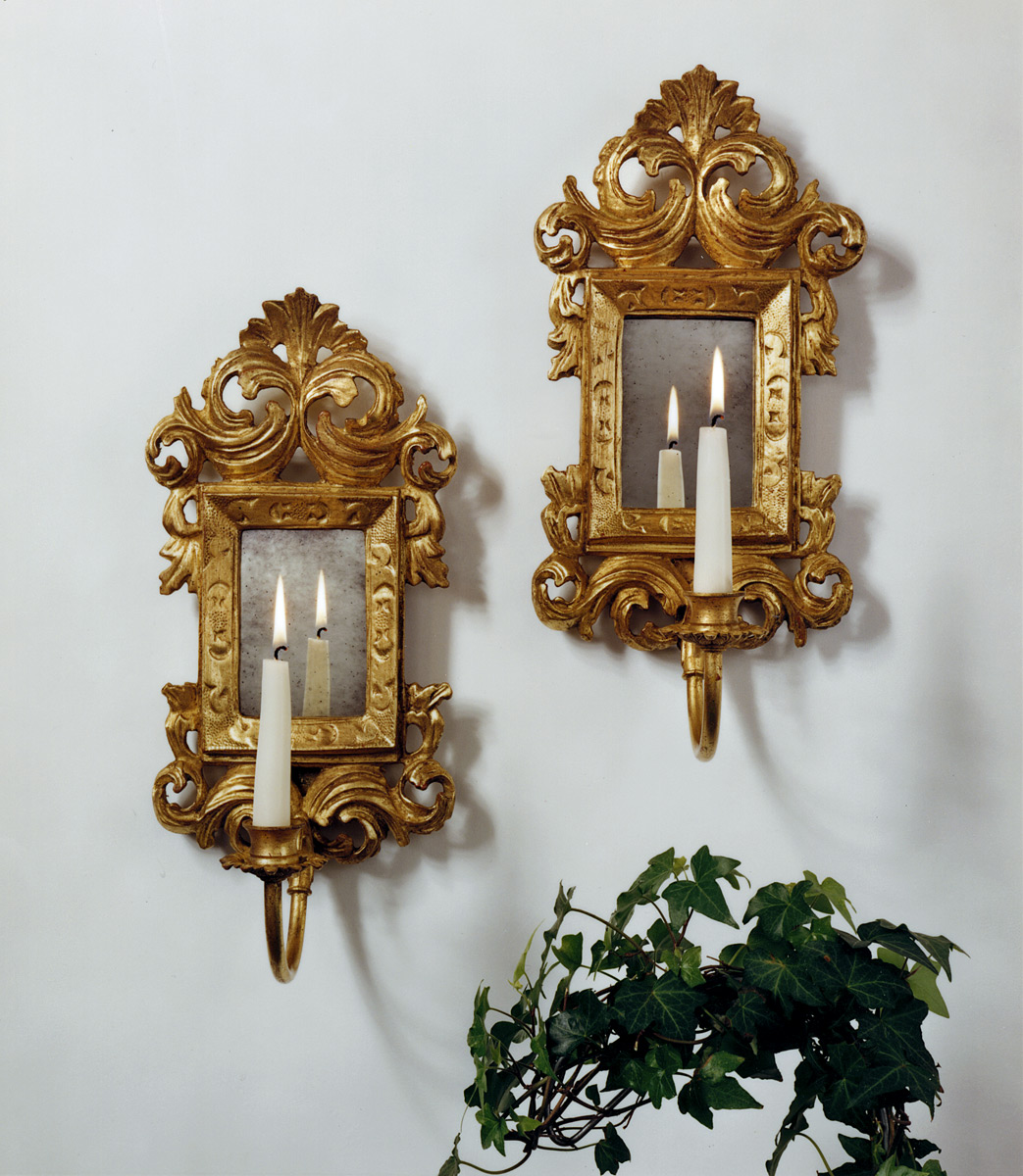 7120 Acanthus Sconce 7.5×16